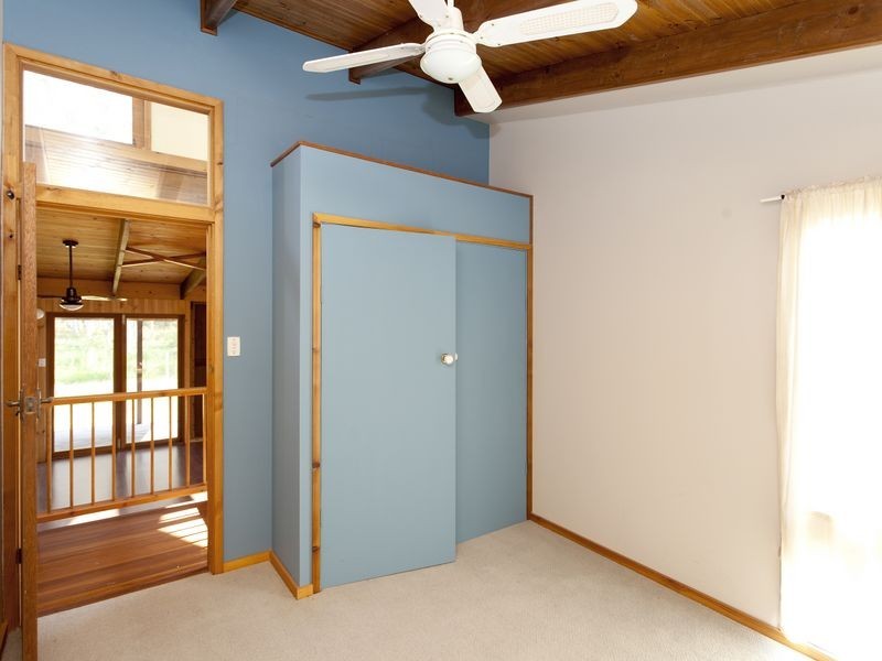 186 Beach Road, Mitchells Island NSW 2430