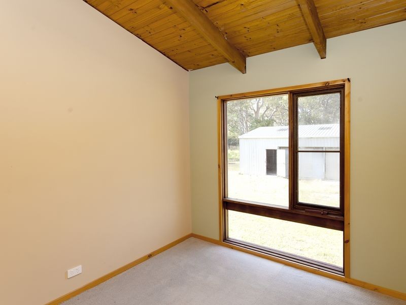 186 Beach Road, Mitchells Island NSW 2430