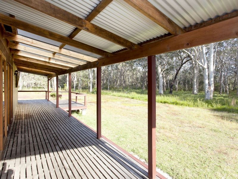 186 Beach Road, Mitchells Island NSW 2430