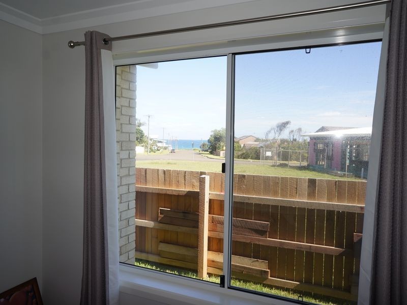 23 Ocean Drive, Wallabi Point NSW 2430