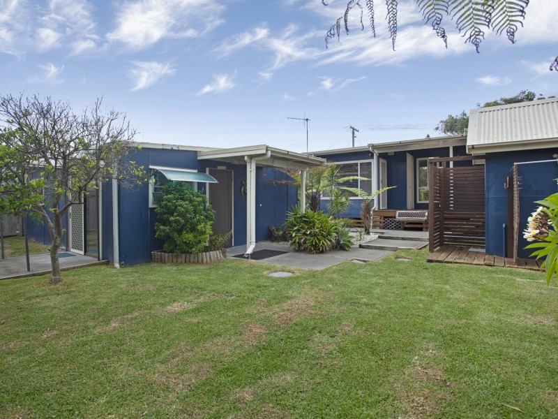 15 Hall Street, Old Bar NSW 2430