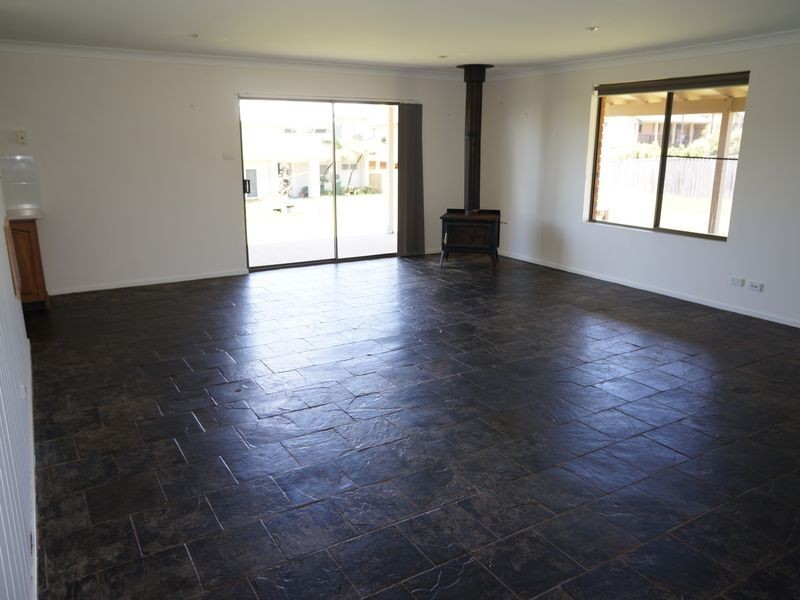 34 Ocean Drive, Wallabi Point NSW 2430