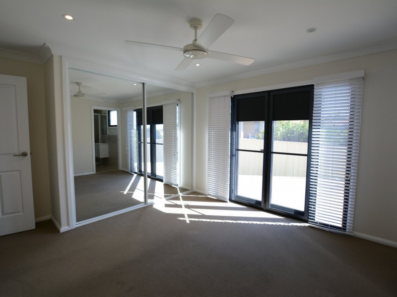 16a Mistral Place, Old Bar NSW 2430