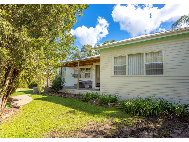 8 Nelson Street, Taree NSW 2430