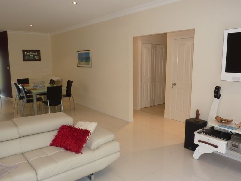 7 Hall Street, Old Bar NSW 2430