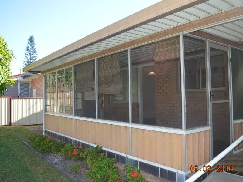 10 Waterman Street, Old Bar NSW 2430