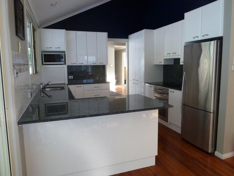 34 Kolinda Drive, Old Bar NSW 2430