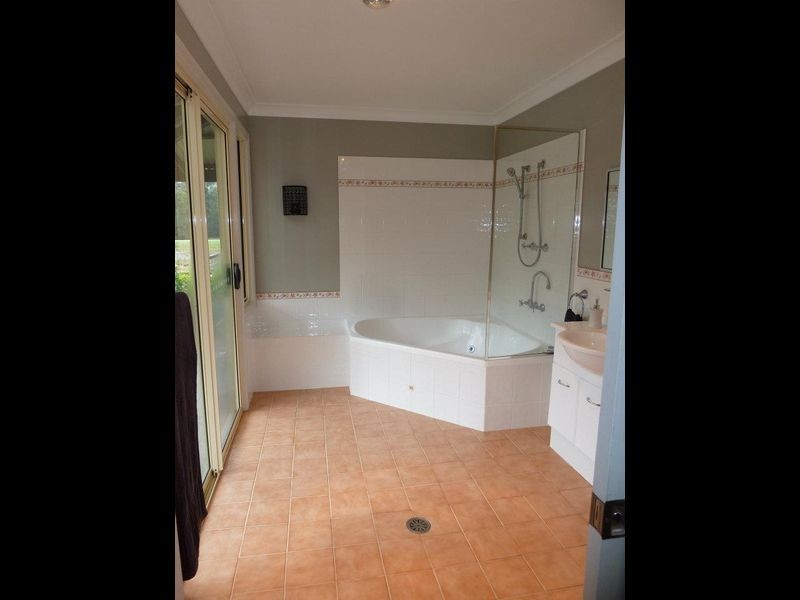 34 Kolinda Drive, Old Bar NSW 2430