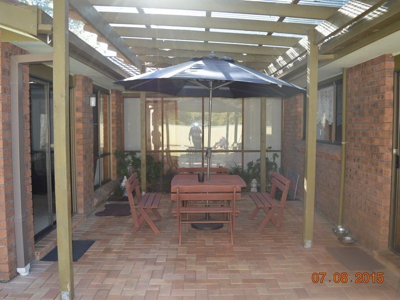 18 Drury Close, Old Bar NSW 2430