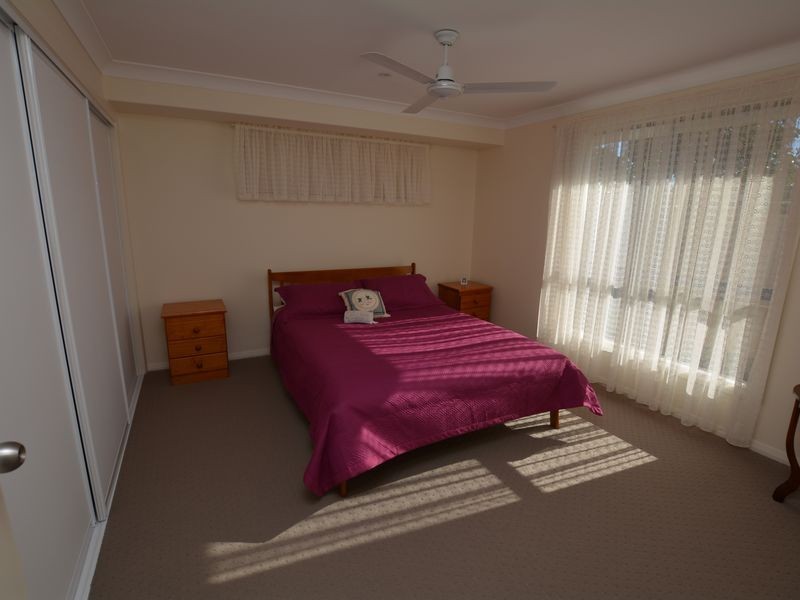 3B Albatross Way, Old Bar NSW 2430