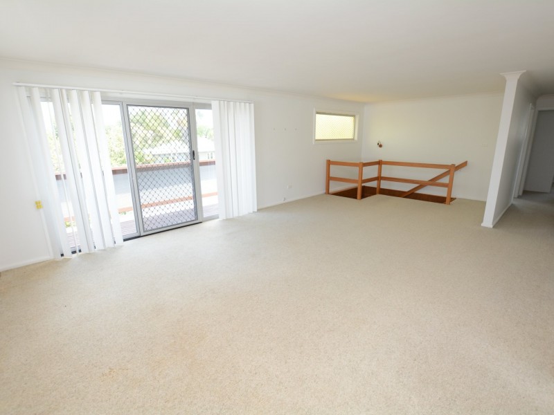 11 Clerke Street, Old Bar NSW 2430