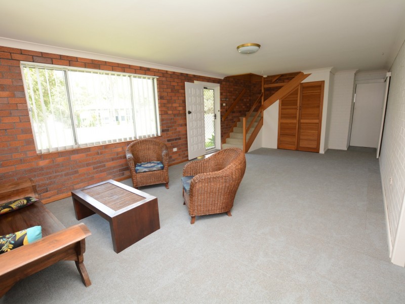11 Clerke Street, Old Bar NSW 2430