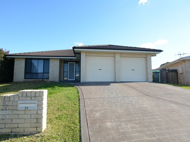 32 Mistral Place, Old Bar NSW 2430