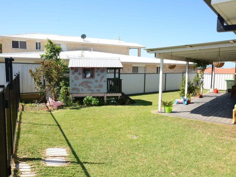 32 Mistral Place, Old Bar NSW 2430