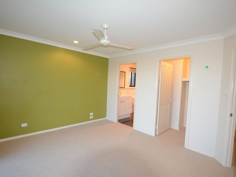 32 Mistral Place, Old Bar NSW 2430