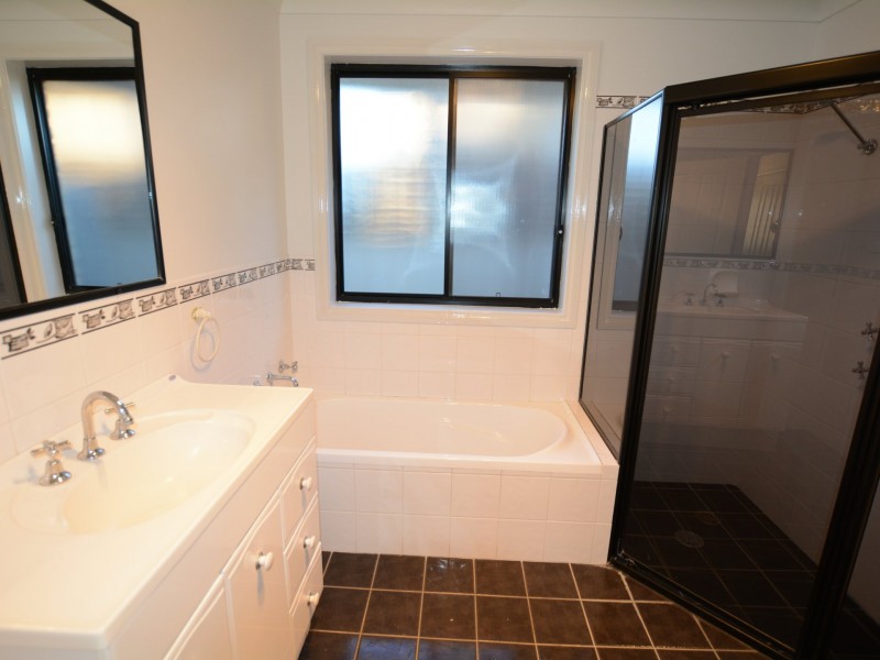 32 Mistral Place, Old Bar NSW 2430