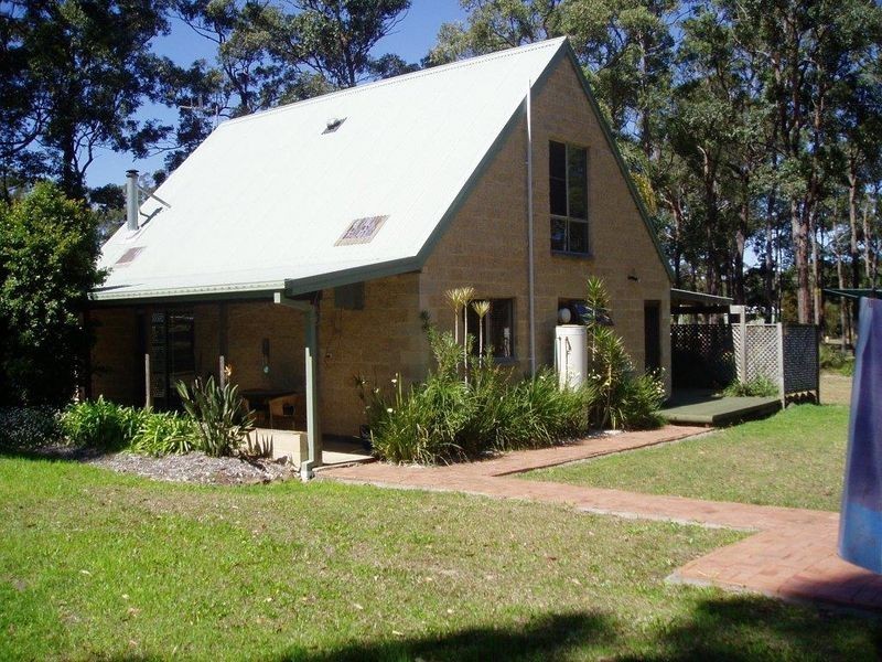 15 South Heron Road, Old Bar NSW 2430