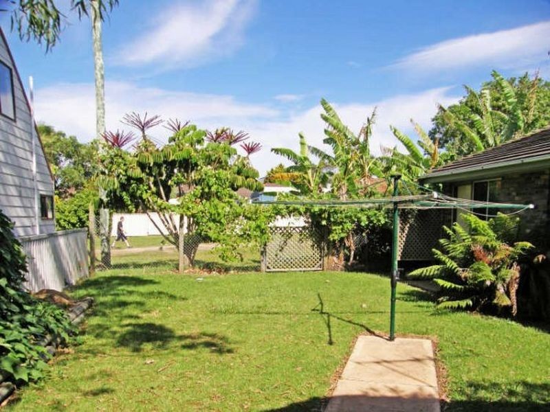 9 Oceanic Place, Old Bar NSW 2430