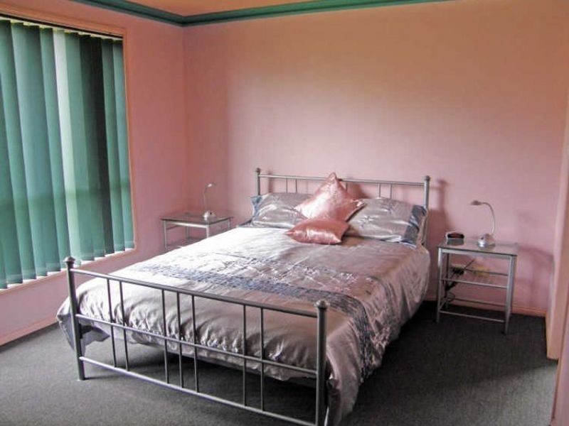9 Oceanic Place, Old Bar NSW 2430