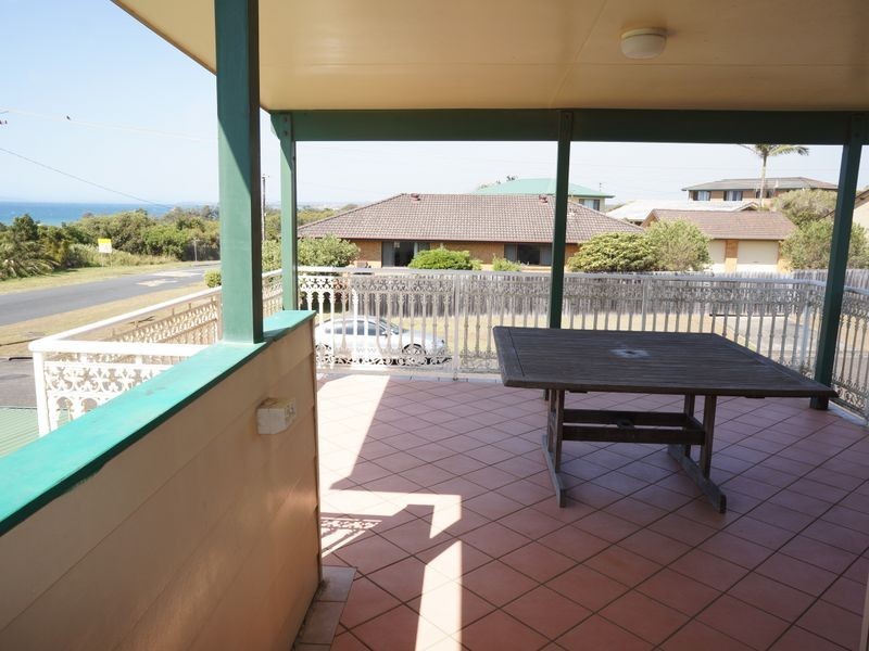 21 Ungala Road, Old Bar NSW 2430