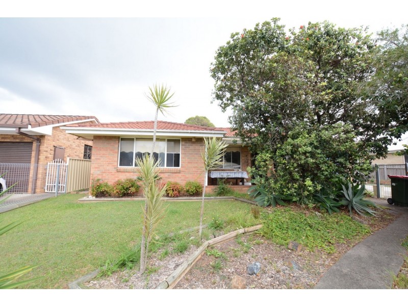 8 Wyden Street, Old Bar NSW 2430
