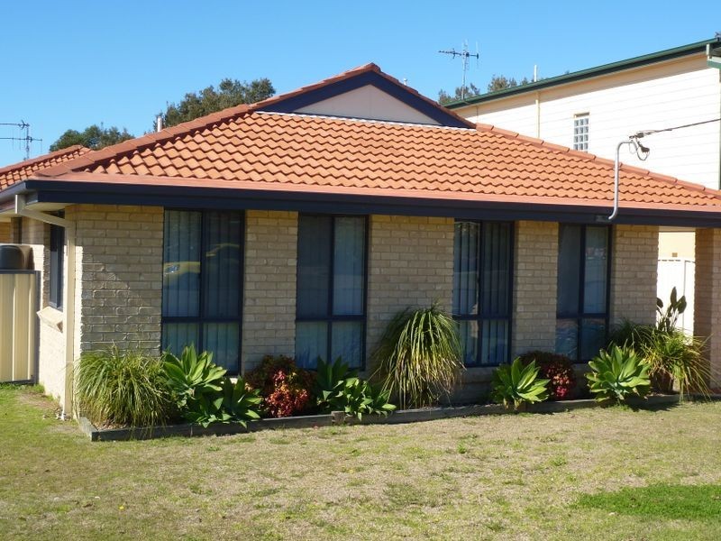 1/34 Richardson Street, Old Bar NSW 2430