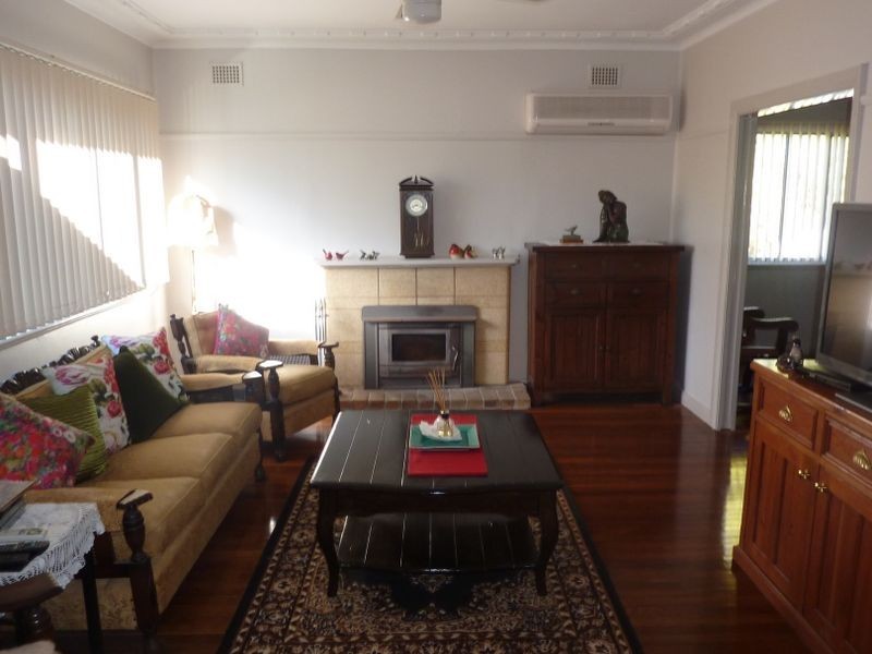 5 Hinten Crescent, Taree NSW 2430