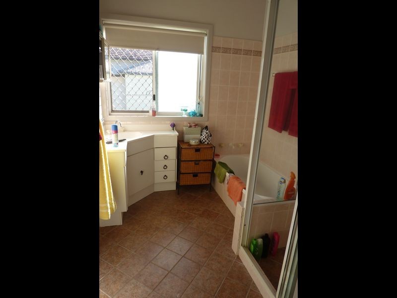 5 Hinten Crescent, Taree NSW 2430