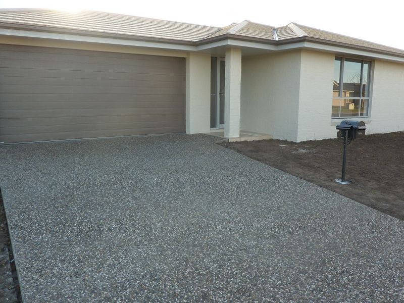 8 Bluehaven Drive, Old Bar NSW 2430