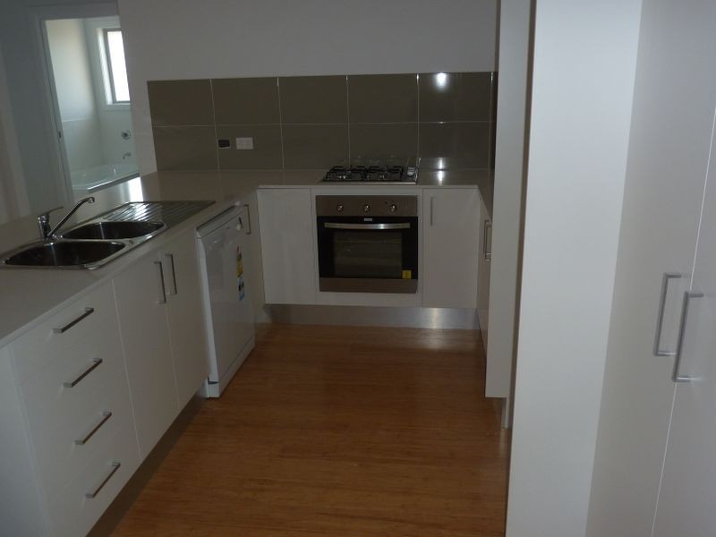 8 Bluehaven Drive, Old Bar NSW 2430