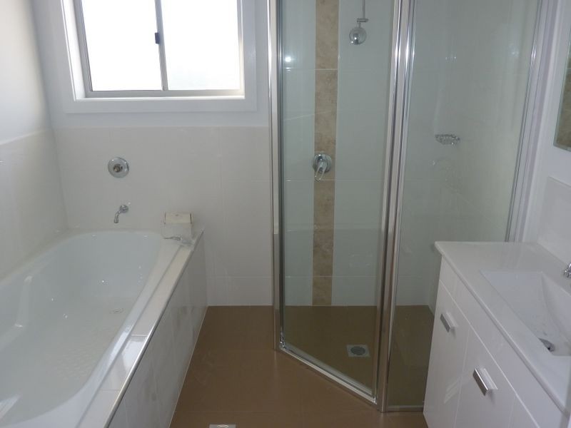 8 Bluehaven Drive, Old Bar NSW 2430