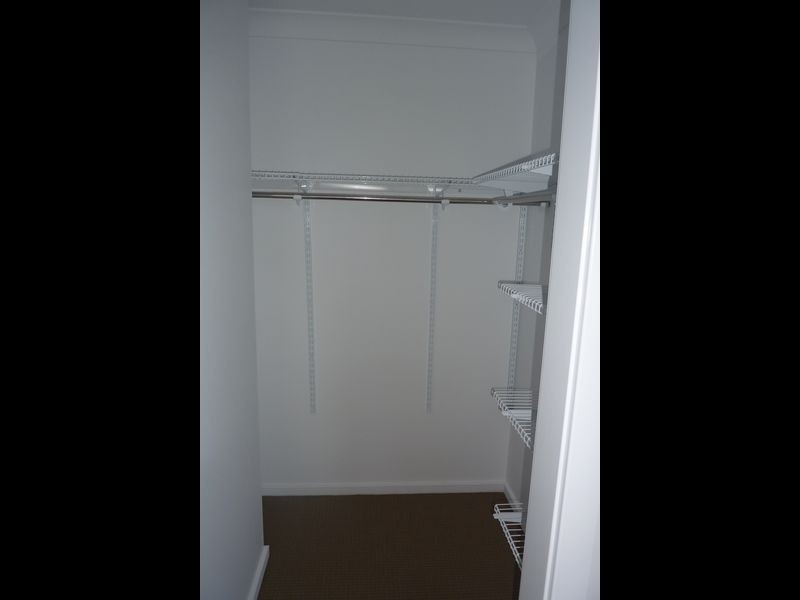 8 Bluehaven Drive, Old Bar NSW 2430