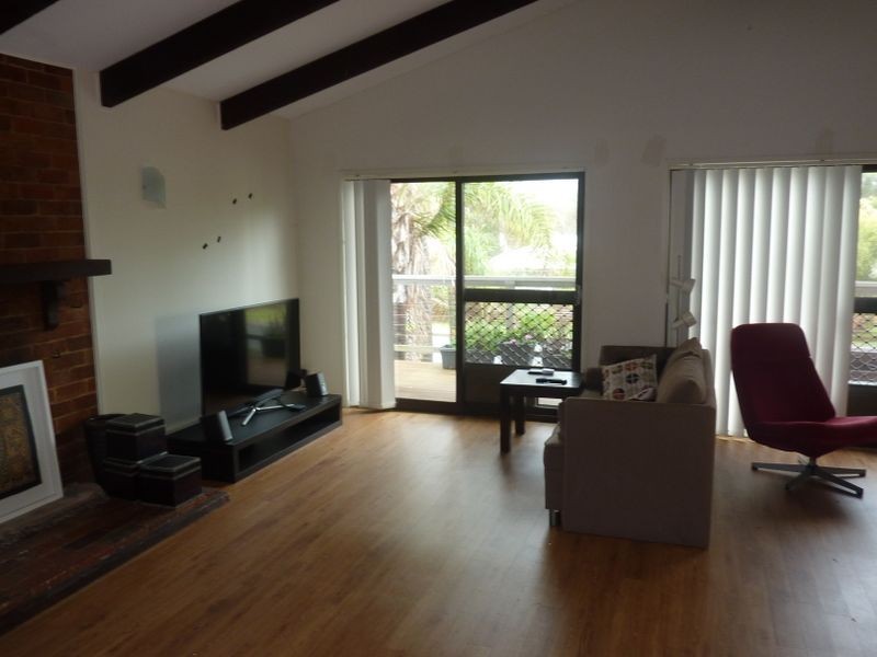 1/34 Hall Street, Old Bar NSW 2430