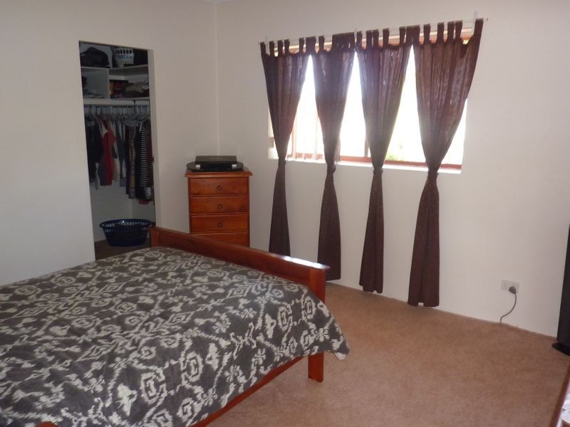 5 Banyula Drive, Old Bar NSW 2430