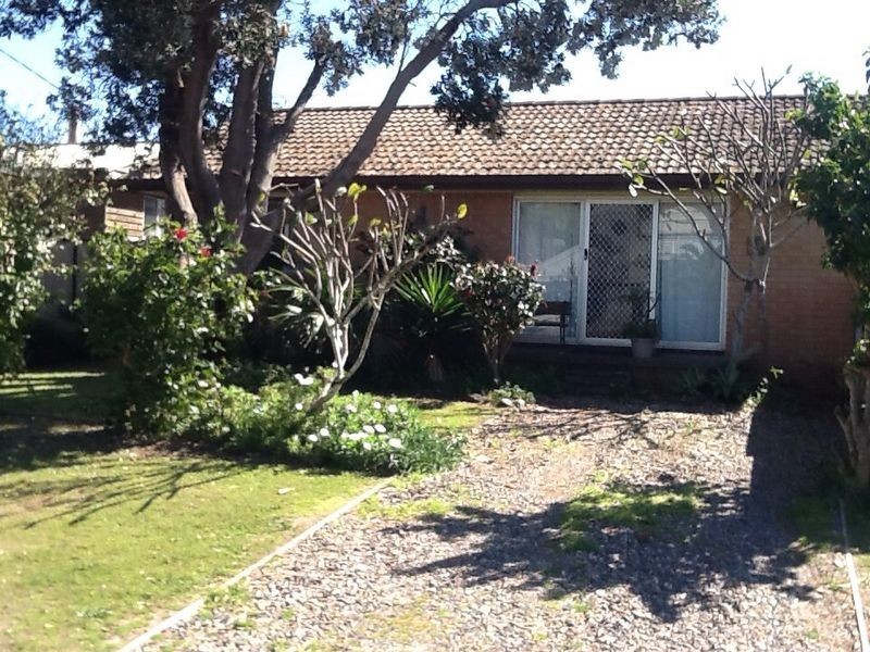 17 Lewis Street, Old Bar NSW 2430