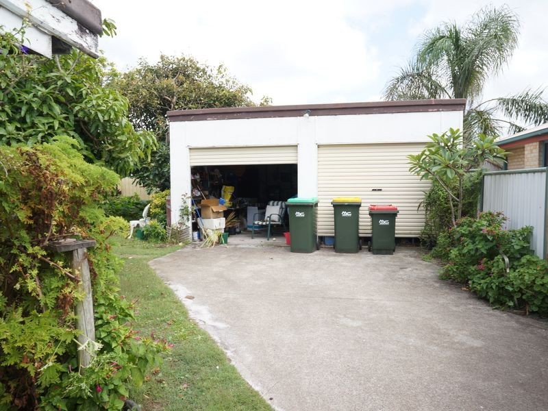 17 Lewis Street, Old Bar NSW 2430