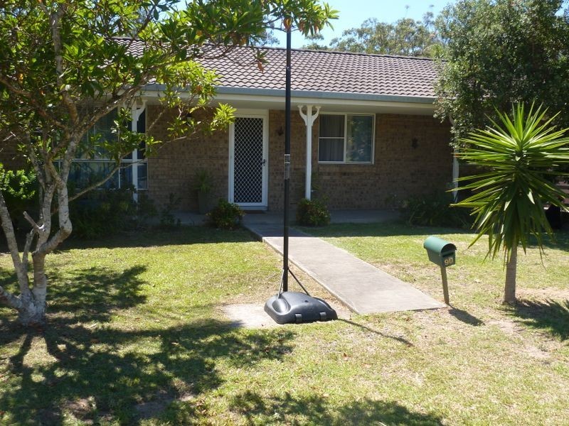 90 Waterman Street, Old Bar NSW 2430