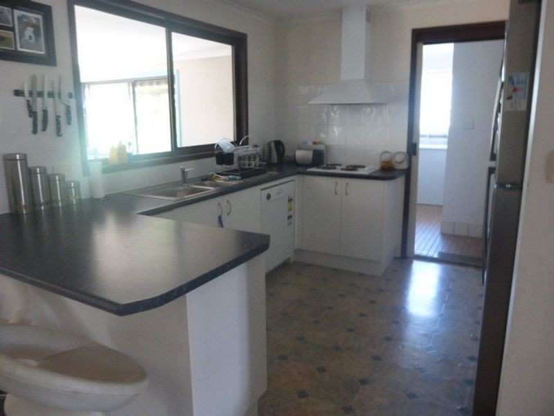62 Waterman Street, Old Bar NSW 2430