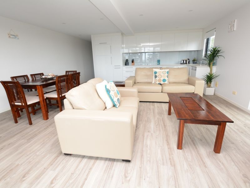 2/7 Ungala Road, Old Bar NSW 2430