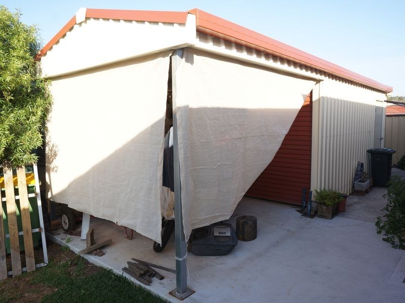 27 Joel Drive, Old Bar NSW 2430