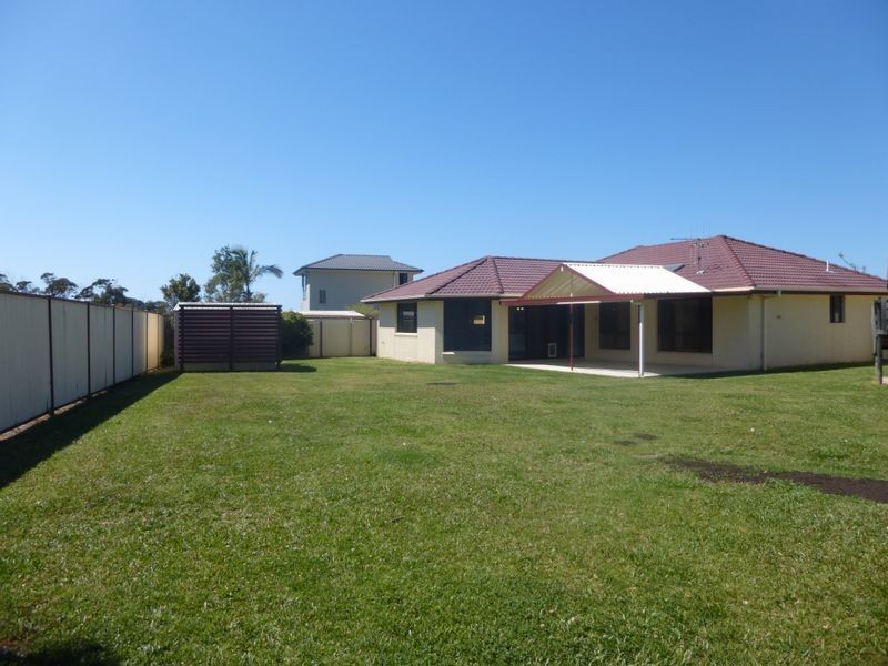 17 Rosier Place, Old Bar NSW 2430