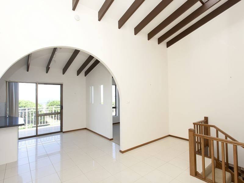 35 Pacific Parade, Old Bar NSW 2430