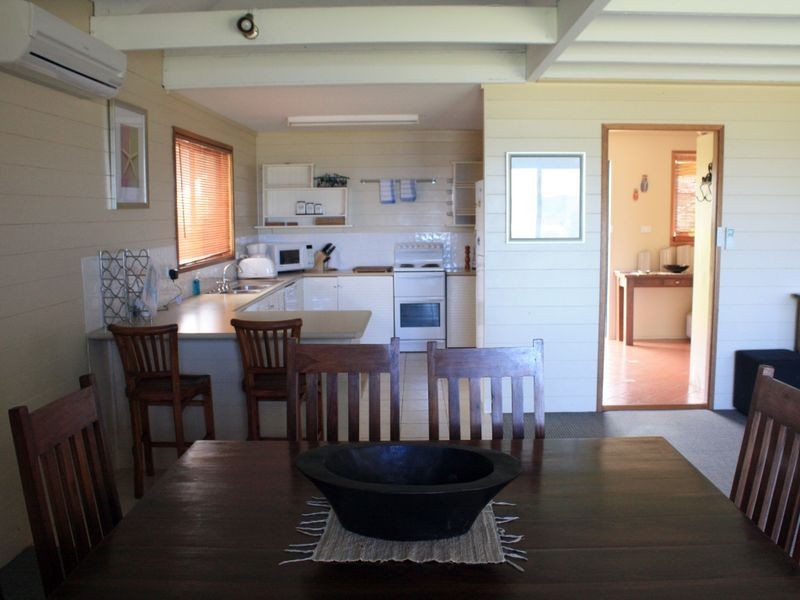 16 Lewis Street, Old Bar NSW 2430