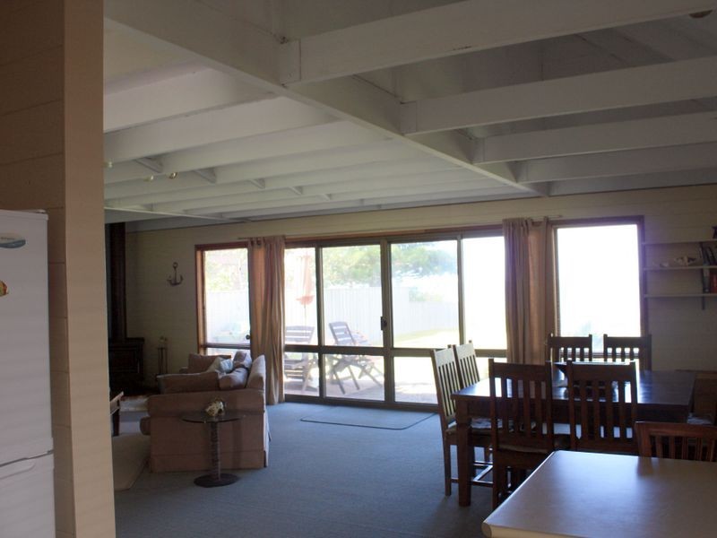 16 Lewis Street, Old Bar NSW 2430