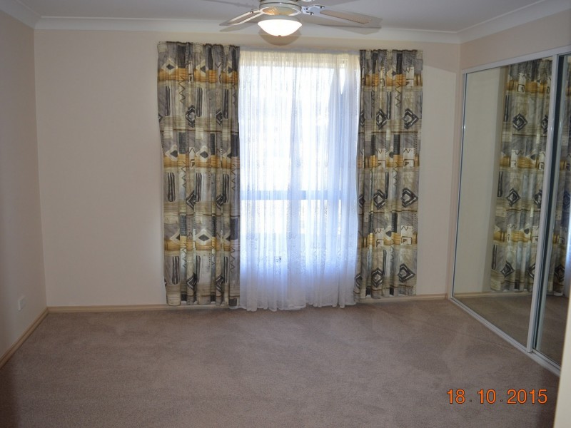 11 Bluehaven Drive, Old Bar NSW 2430