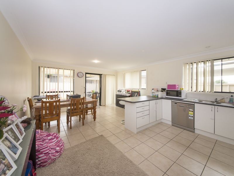 32A Ivy Crescent, Old Bar NSW 2430