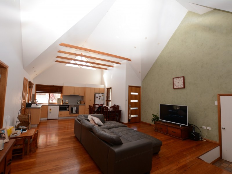 1/5 Flagtail Avenue, Old Bar NSW 2430