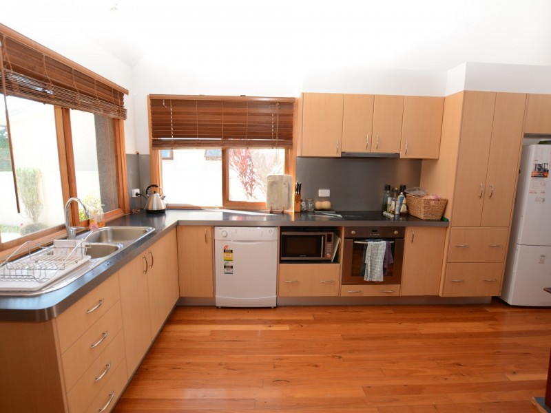 1/5 Flagtail Avenue, Old Bar NSW 2430