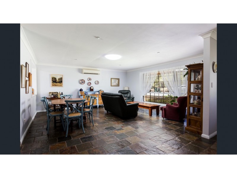 25 Myles Close, Old Bar NSW 2430