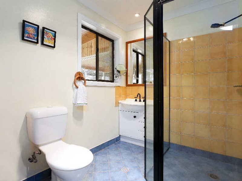 25 Myles Close, Old Bar NSW 2430